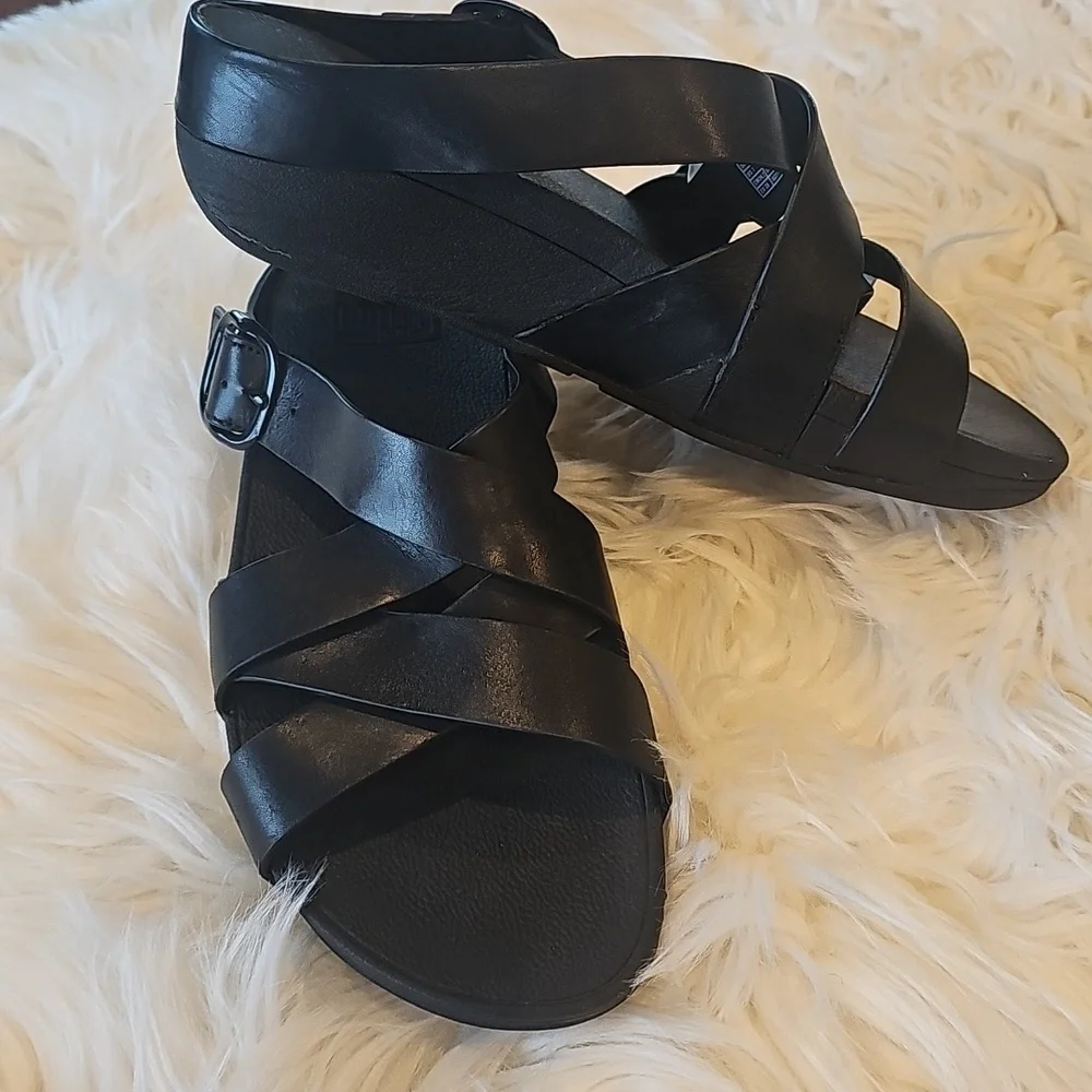 Fitflop Black Leather Crisscross Slide Sandals